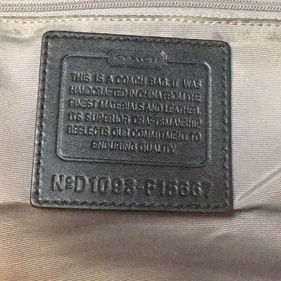 Coach Canvas & Leather Bag🎁🎁SALE🎁🎁 - Picture 4 of 5